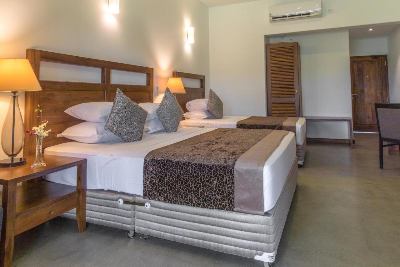 Earls Rajarata Hotel Anuradhapura Room photo
