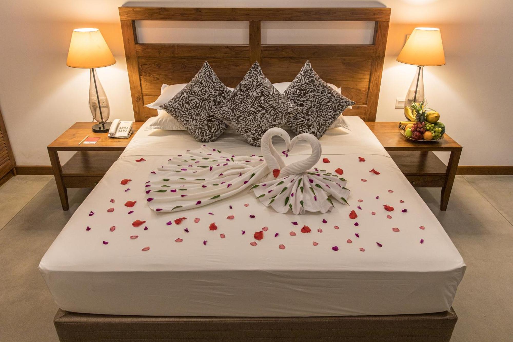 Earls Rajarata Hotel Anuradhapura Room photo