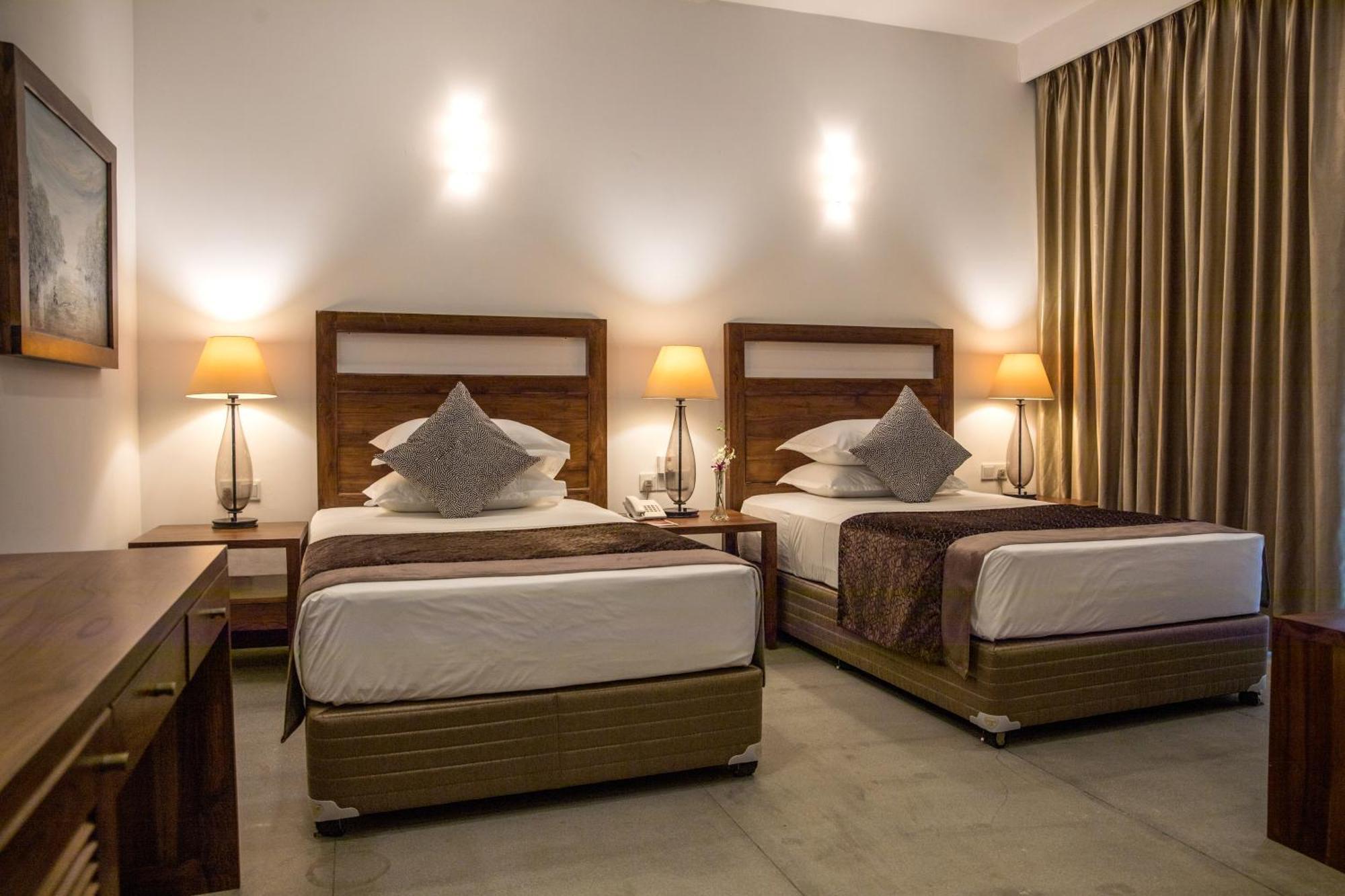 Earls Rajarata Hotel Anuradhapura Room photo
